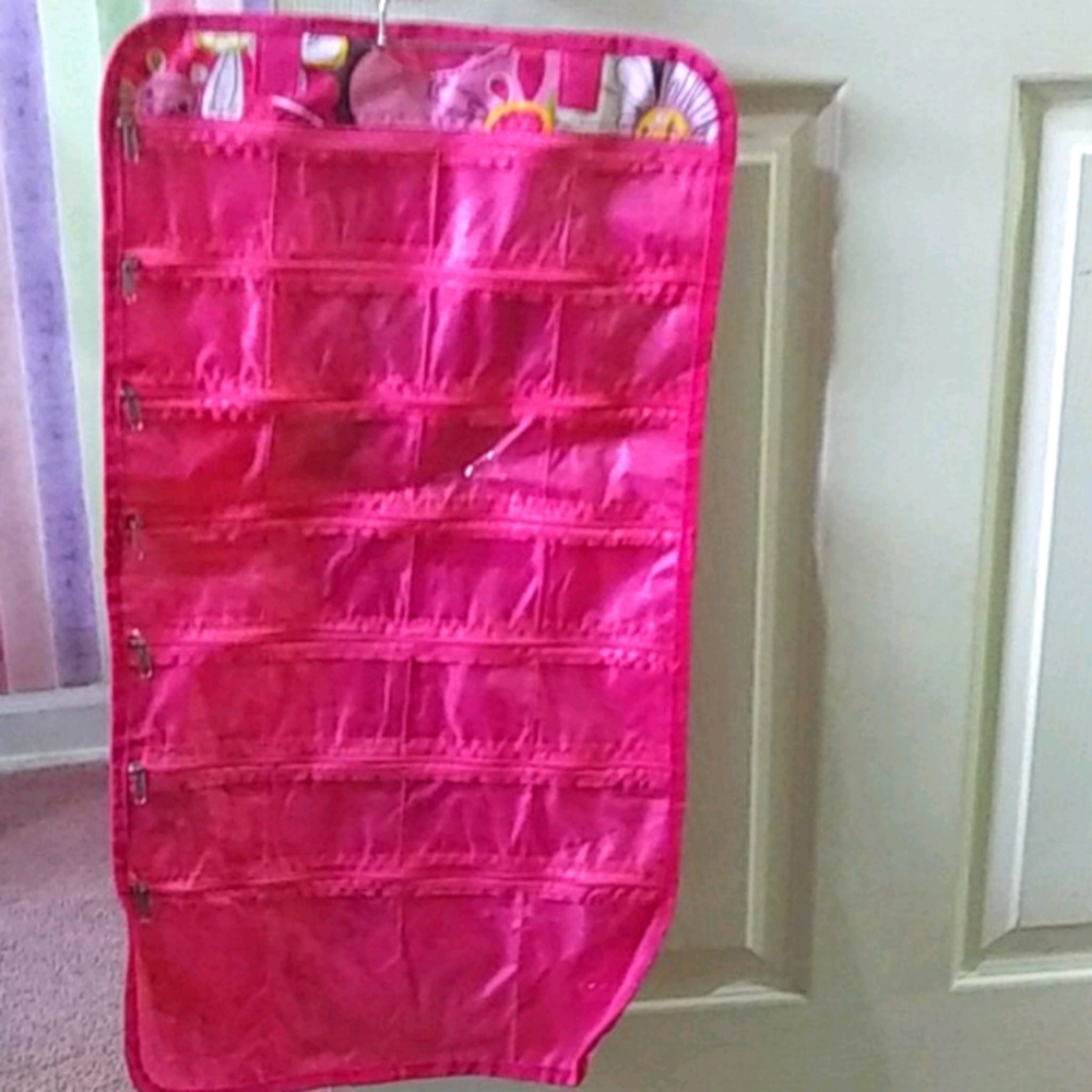 Jewelry hanger